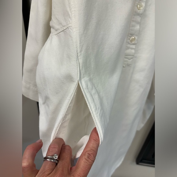 Chemise col rond avec bouton à l’avant - Picture 3 of 7